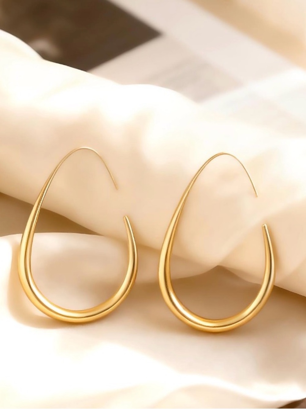 NWT~18K Gold Plated Stainless Steel Teardrop Hoop Earrings